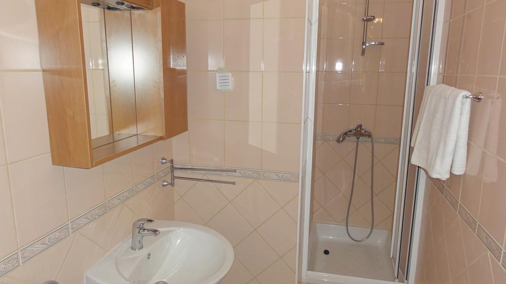 Villa Dvorine Tisno Δωμάτιο φωτογραφία